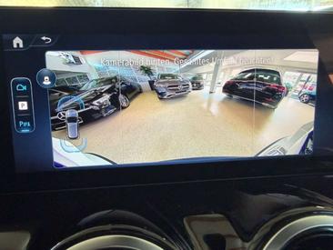 Mercedes GLA 200 — photo 20