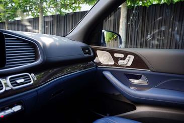 Mercedes GLS 580 AMG Line — photo 19