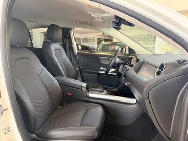 Mercedes GLA 200 — photo 21