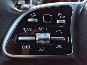 Mercedes CLA Shooting Break 200 Sport — photo 16