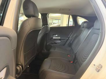Mercedes GLA 200 — photo 22