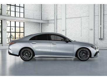 Mercedes CLA 200 Night Edition — photo 7