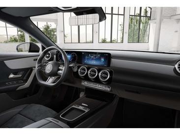Mercedes CLA 200 Night Edition — photo 11
