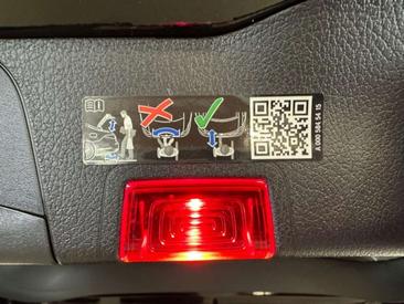 Mercedes GLB 200 AMG Line — photo 7
