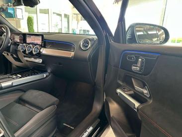 Mercedes GLB 200 AMG Line — photo 17