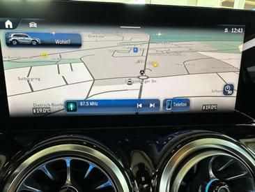Mercedes GLB 200 AMG Line — photo 19