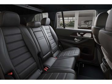 Mercedes GLS 450 AMG Line — photo 9