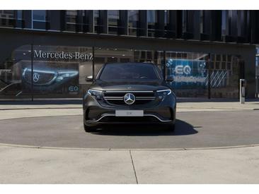 Mercedes EQC 400 AMG Line — photo 4