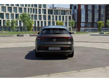 Mercedes EQC 400 AMG Line — photo 5