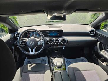 Mercedes CLA 180 Luxury Line — photo 18