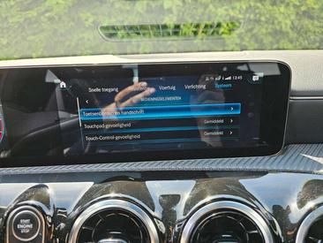 Mercedes CLA 180 Luxury Line — photo 29