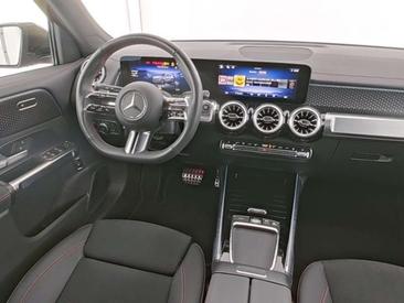 Mercedes EQB 250 Night Edition — photo 6