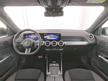 Mercedes EQB 250 Night Edition — photo 7