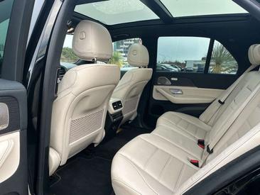 Mercedes GLE 400 AMG Line — photo 11