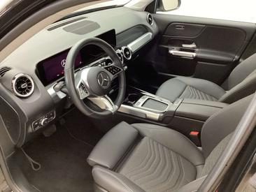 Mercedes GLB 200 — photo 8