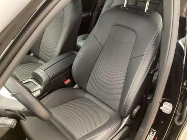 Mercedes GLB 200 — photo 9