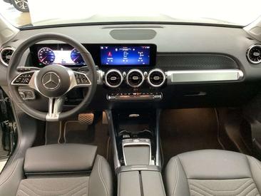 Mercedes GLB 200 — photo 10