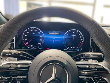 Mercedes Classe E 300 AMG Line — photo 8