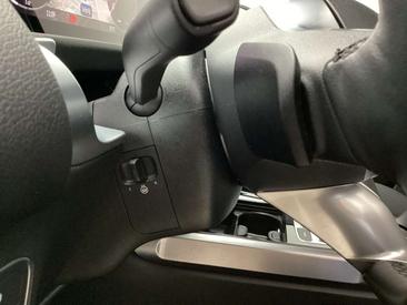 Mercedes GLB 200 — photo 25