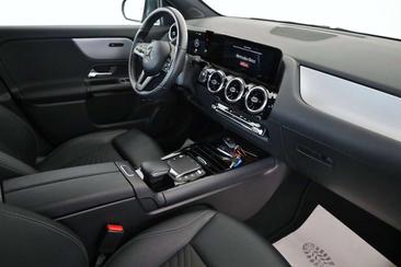 Mercedes GLA 250 — photo 2