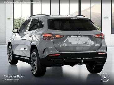 Mercedes GLA 200 Night Edition — photo 20