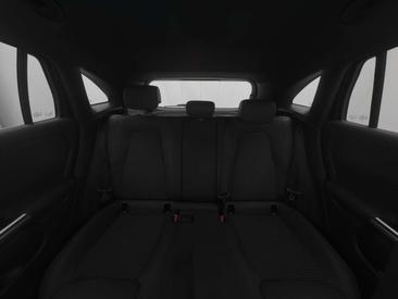 Mercedes GLA 250 — photo 20