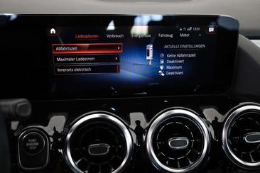 Mercedes GLA 250 — photo 17