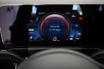 Mercedes GLA 250 — photo 18