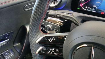 Mercedes CLA 180 Night Edition — photo 15