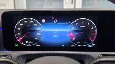 Mercedes CLA 180 Night Edition — photo 16