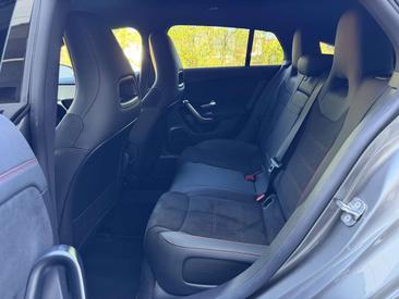Mercedes CLA 200 Night Edition — photo 15