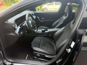Mercedes CLA 220 Night Edition — photo 13