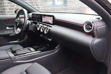 Mercedes Classe A 180 Night Edition — photo 11