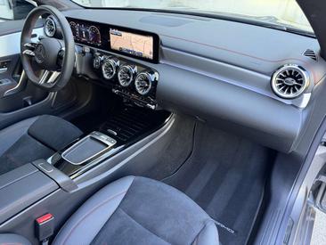 Mercedes CLA 200 Night Edition — photo 26