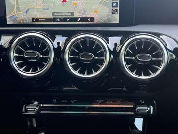 Mercedes CLA 220 Night Edition — photo 23