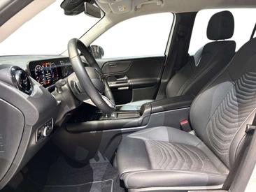 Mercedes GLB 180 — photo 10