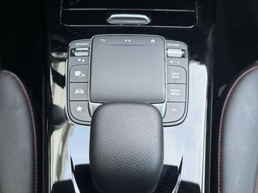 Mercedes CLA 220 Night Edition — photo 24