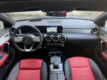 Mercedes CLA 200 — photo 16