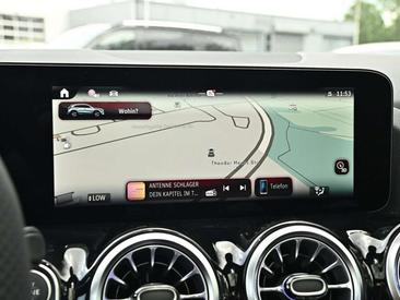 Mercedes GLA 200 AMG Line — photo 10