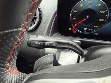 Mercedes GLB 200 AMG Line — photo 37