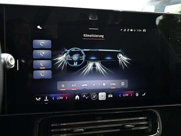 Mercedes CLA 220 AMG Line — photo 11