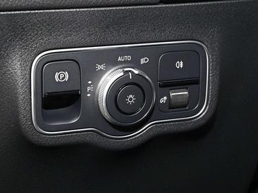 Mercedes GLA 200 AMG Line — photo 22