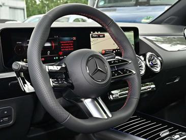 Mercedes GLA 200 AMG Line — photo 26