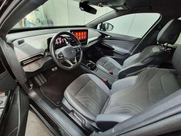 Volkswagen ID.5 Pro — photo 11