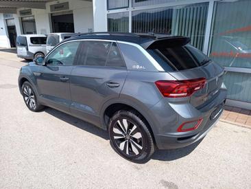 Volkswagen T-Roc — photo 4