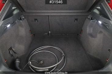 Volkswagen ID.4 Pro Performance — photo 15