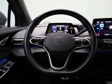 Volkswagen ID.4 Pro — photo 7