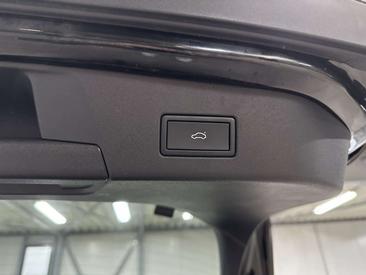 Volkswagen ID.5 Pro — photo 34