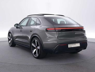 Porsche Macan 4S — photo 2