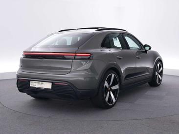Porsche Macan 4S — photo 4